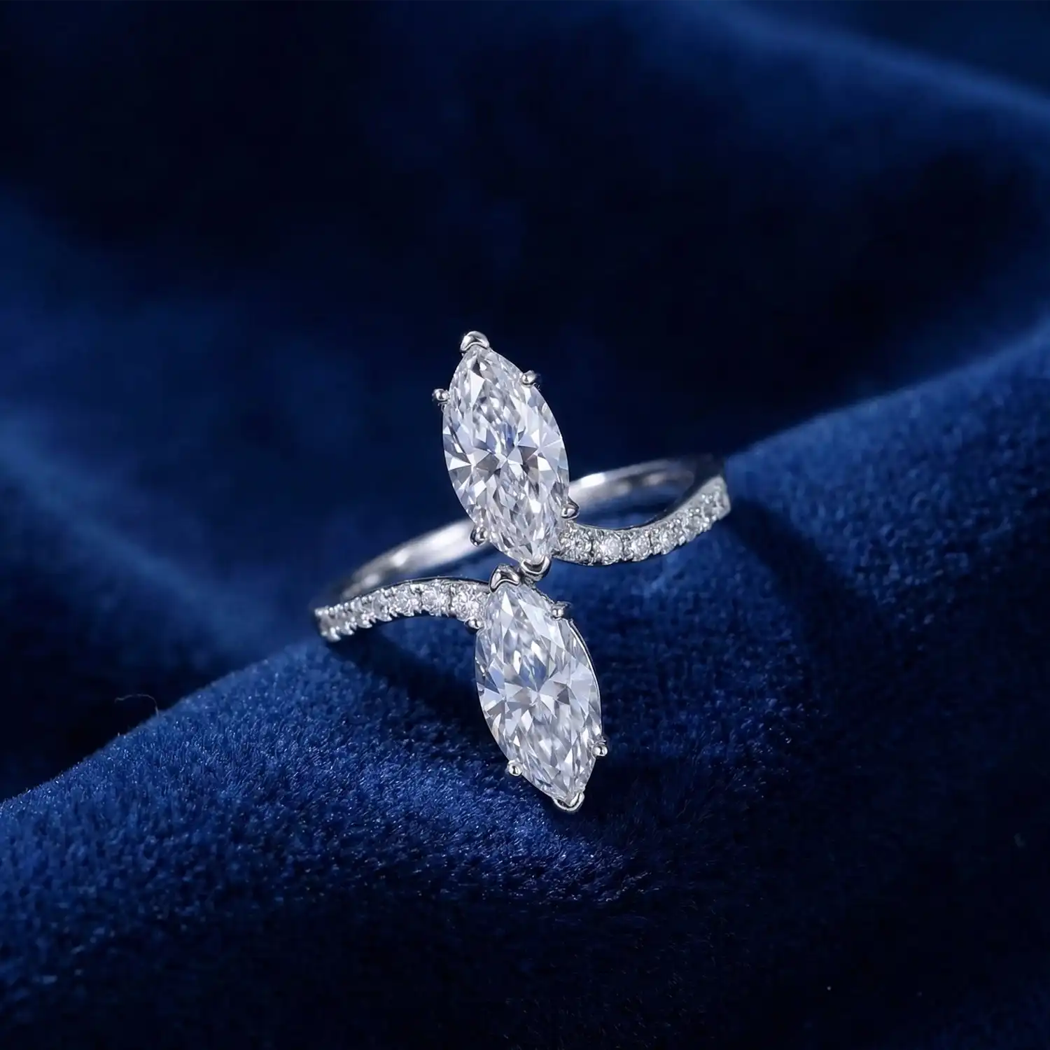 Azalya Silver Ring