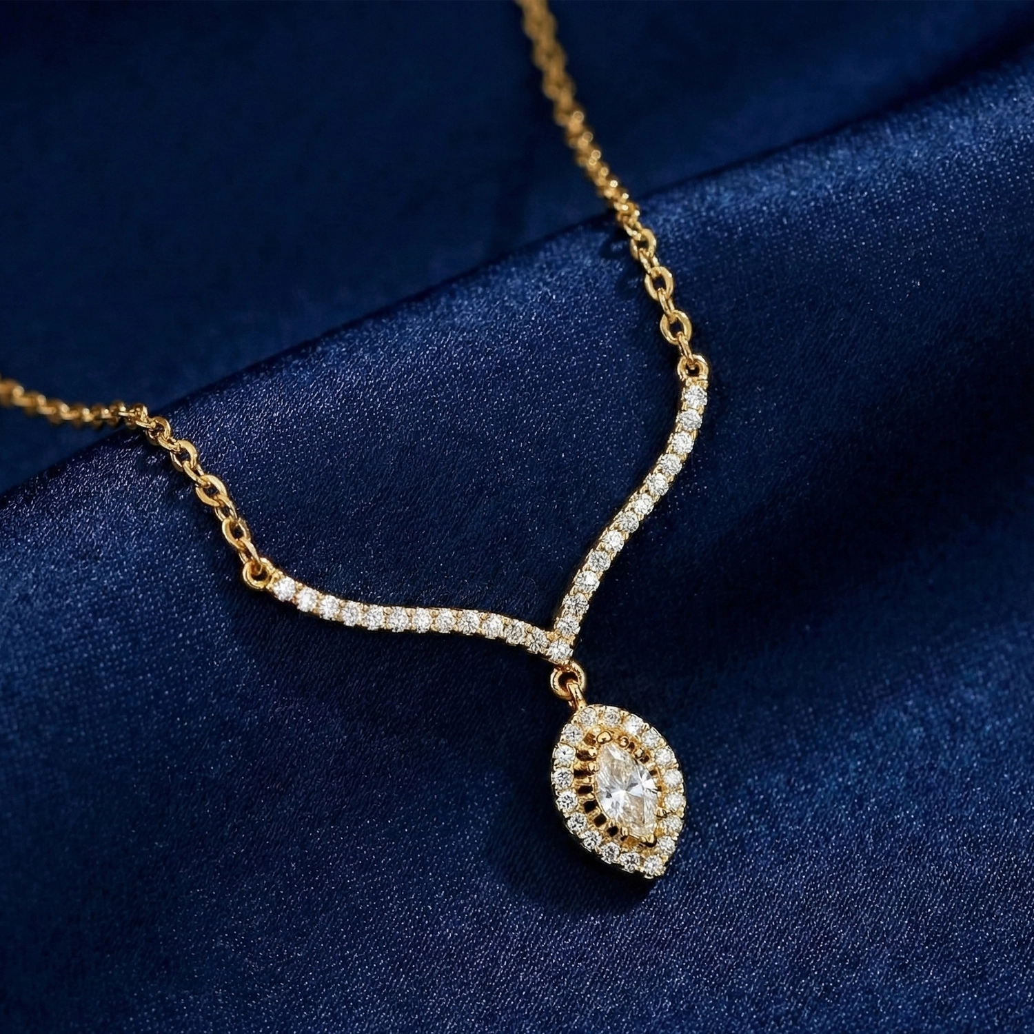 Goldy Regina Gold Plated Silver Necklace